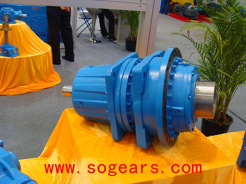 Gearbox for electric winch